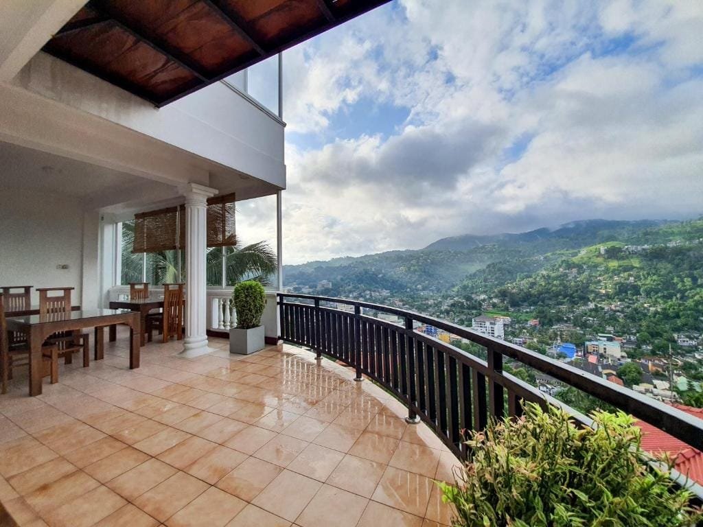 The Sky Deck Kandy