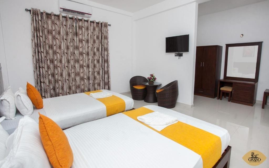 Deluxe Double Room (2 Adults + 1 Child)