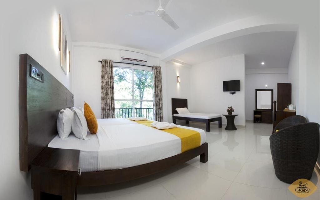 Deluxe Family Room