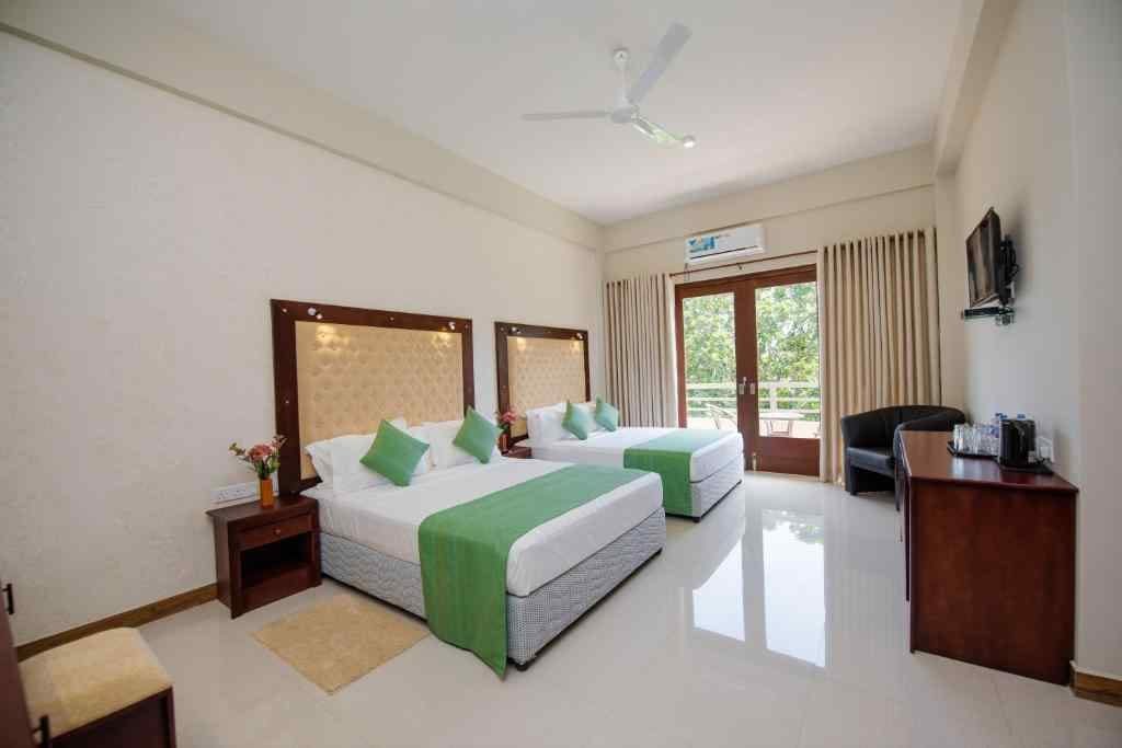 Deluxe Family Room